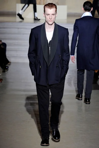 Look 23